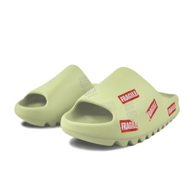 adidas originals Yeezy Slide Resin