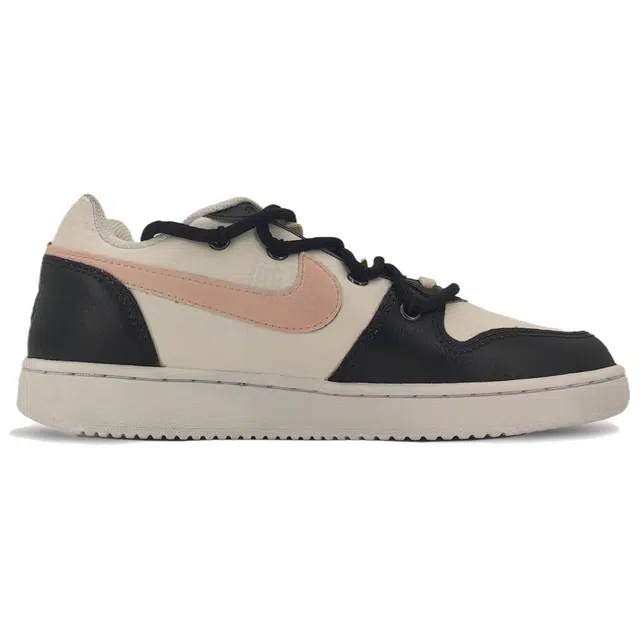 Nike EBERNON