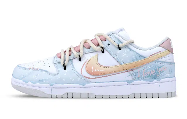 Nike Dunk Low LOVE