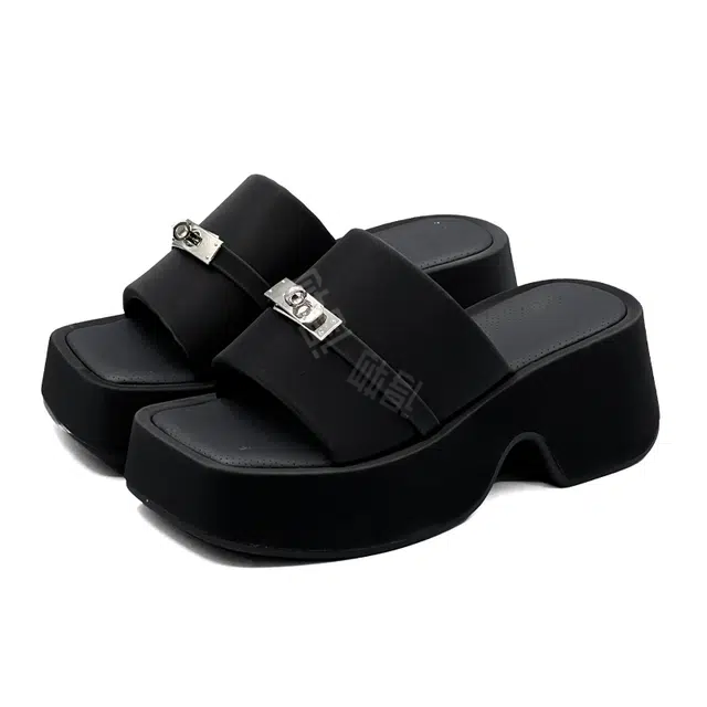 DOLIN COLLECTION