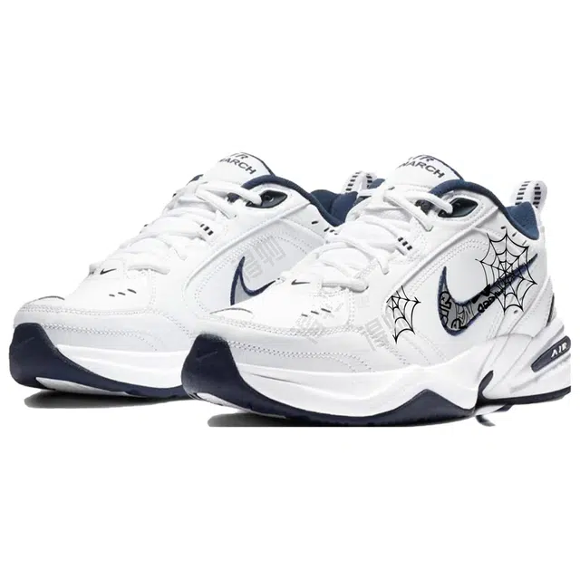 Nike Air Monarch 4