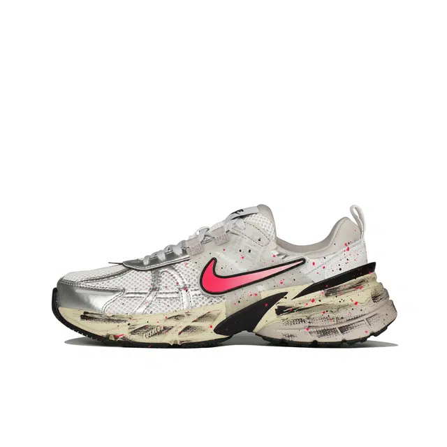 Nike V2K Run Y2K