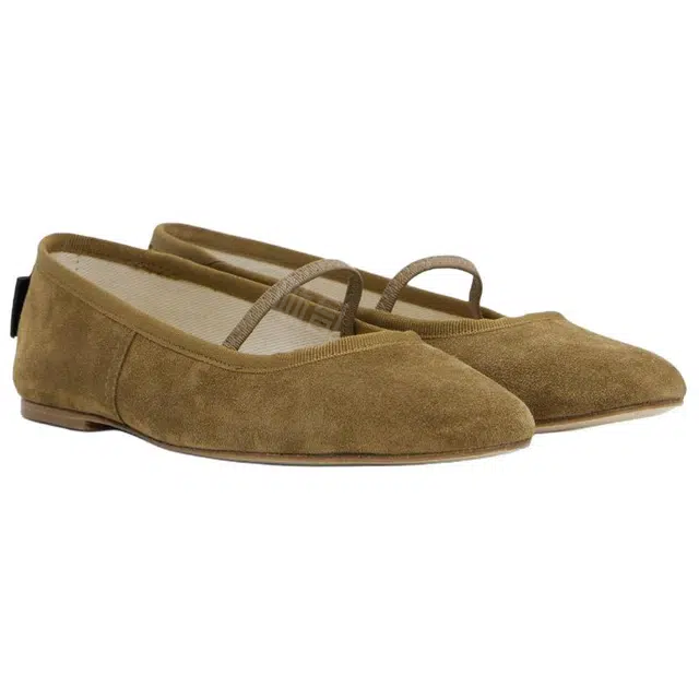 A.P.C Swan