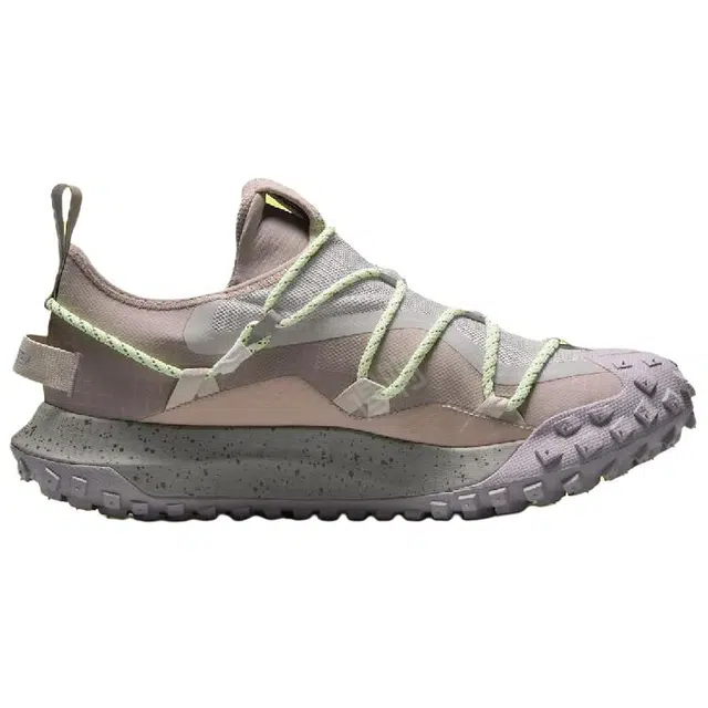 Nike ACG Mountain Fly