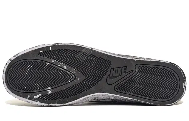 Nike Court Royale AC