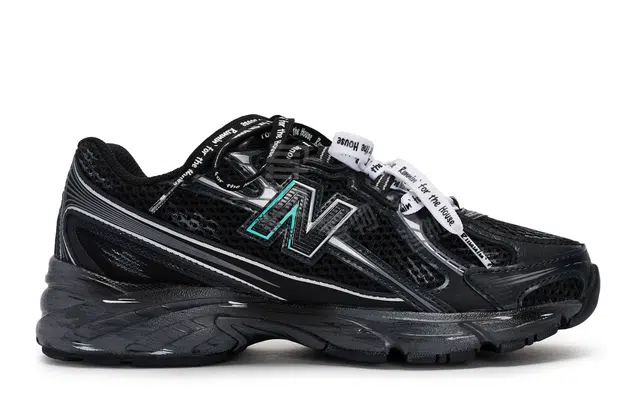 New Balance NB 740 811