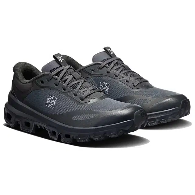 LOEWE x On Cloudventure 2