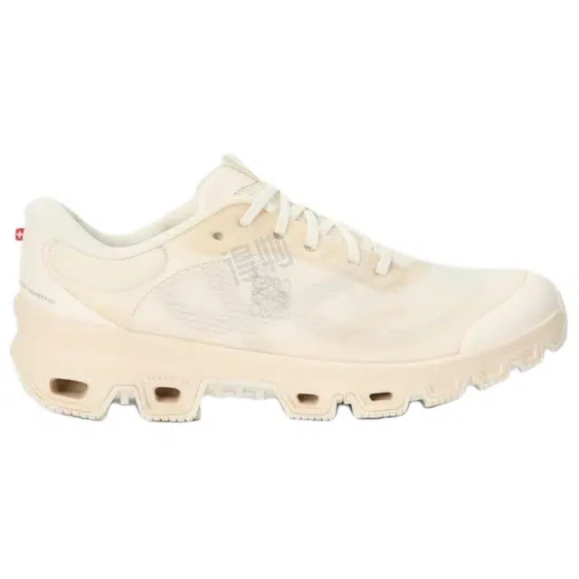 On x LOEWE Cloudventure 2.0