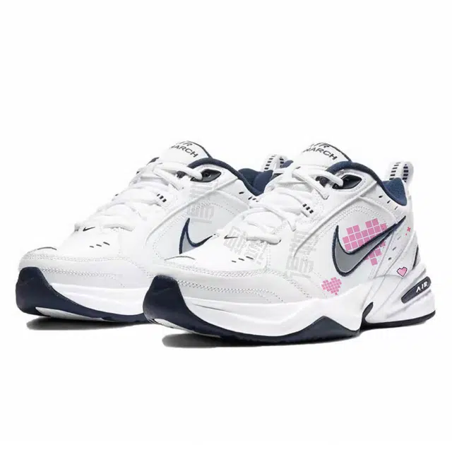 Nike Air Monarch 4