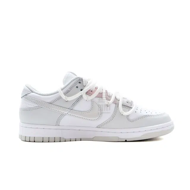 Nike Dunk Low "PHOTON DUST"