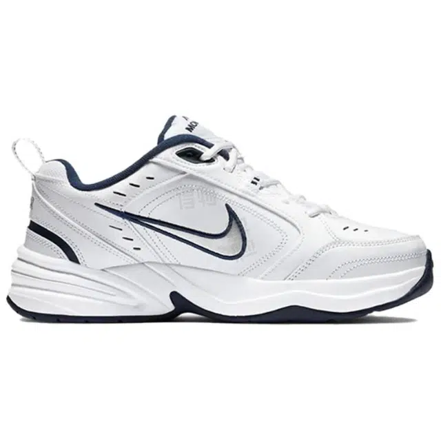 Nike Air Monarch 4