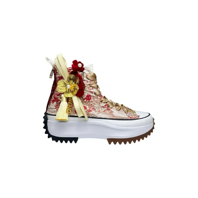 Converse Run Star Hike