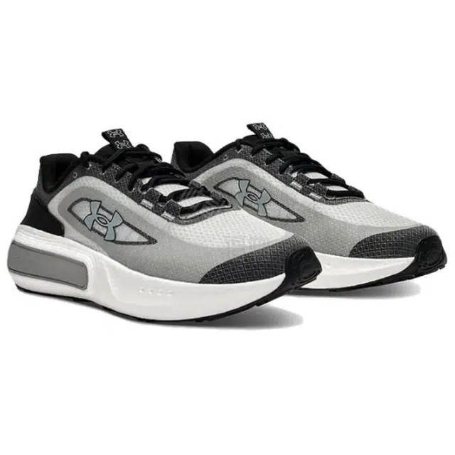 Under Armour Phantom 4