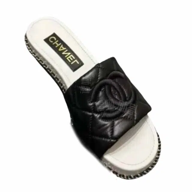 CHANEL 25P 4cm