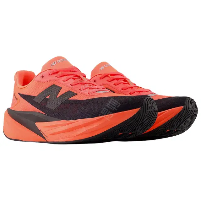 New Balance FuelCell Rebel v5