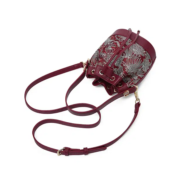 老人头 新中式国风通勤时尚刺绣抽绳 织物 水桶包单肩斜挎手提包 女款 凤纹红