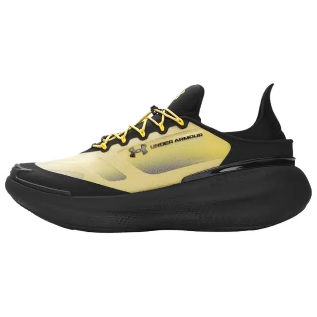Under Armour Nova