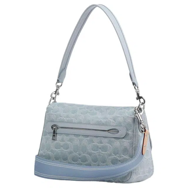 COACH Soft Tabby 26 Logo