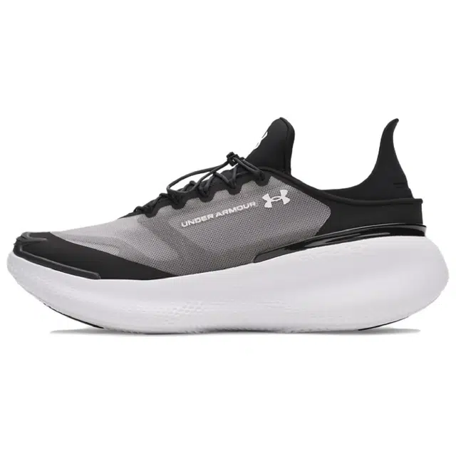 Under Armour Nova