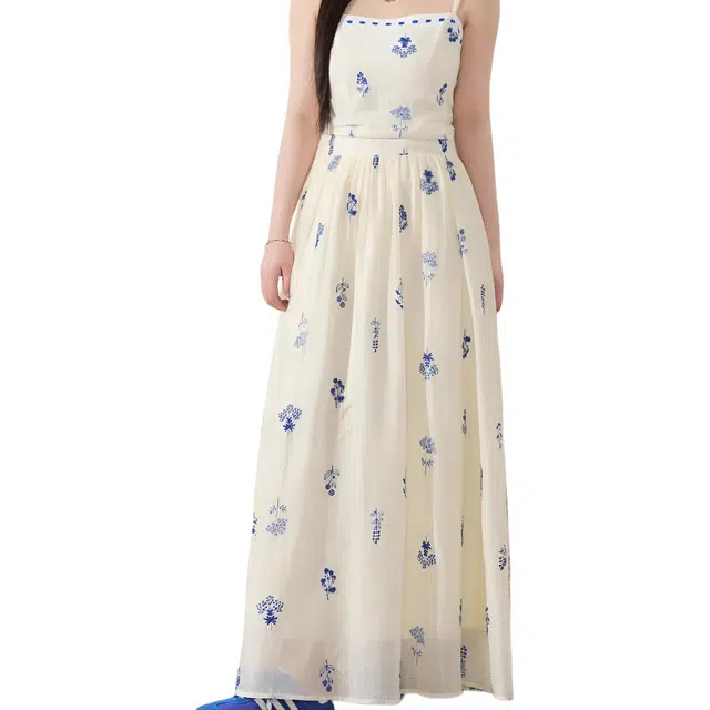 小卷要加油 碎花薄款收腰花苞长裙吊带连衣裙 女款