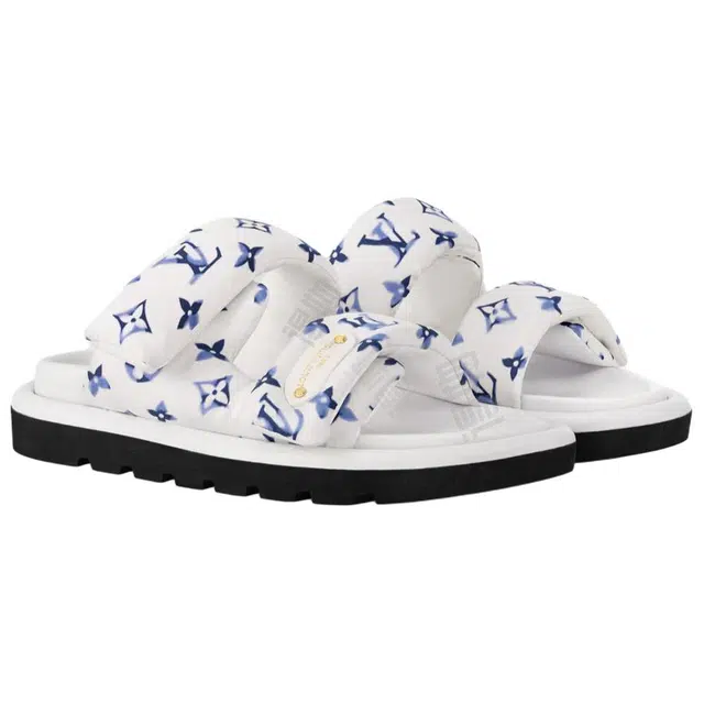 LOUIS VUITTON Pool Pillow Comfort