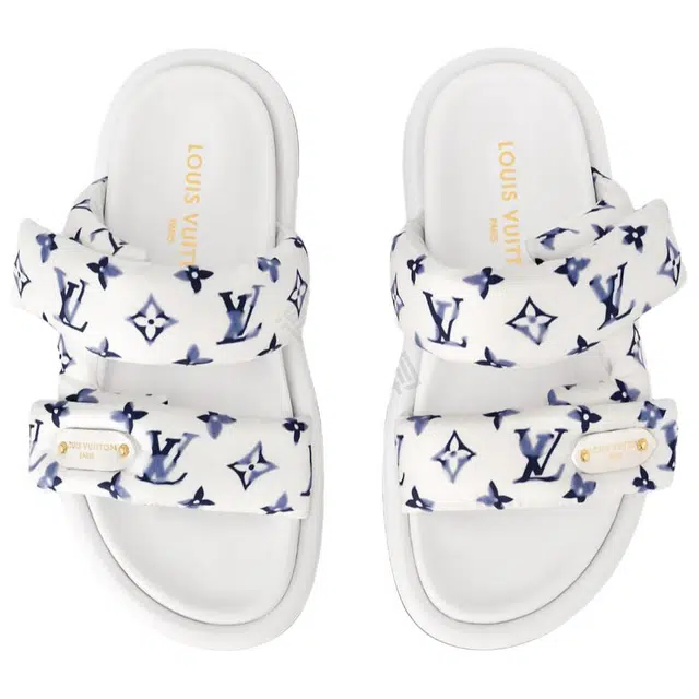LOUIS VUITTON Pool Pillow Comfort