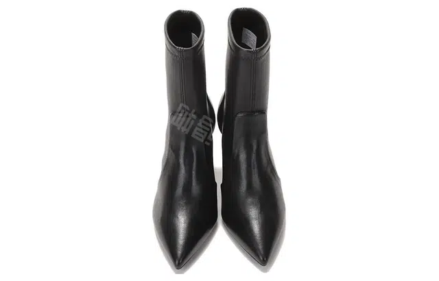 Stuart Weitzman