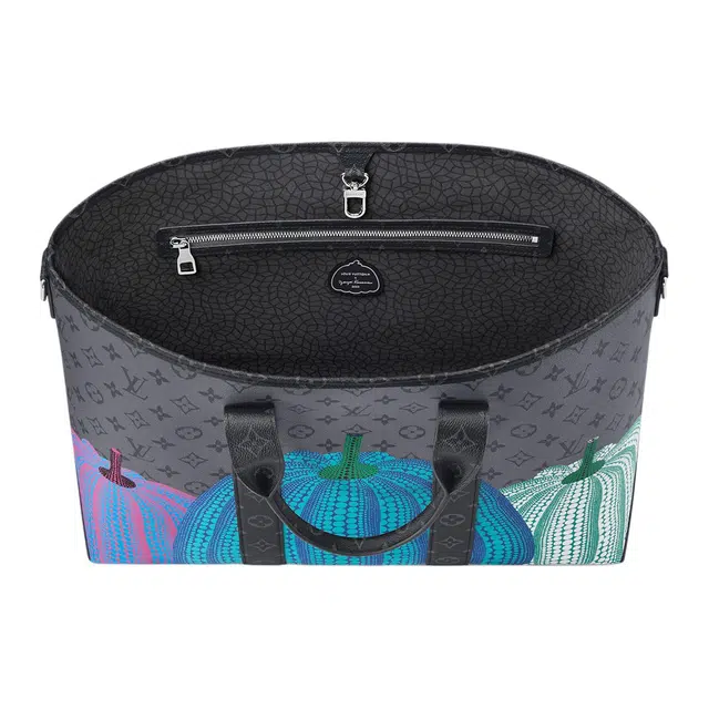 LOUIS VUITTON x Yayoi Kusama Weekend