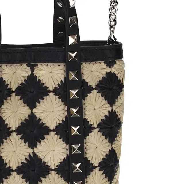Valentino Rockstud