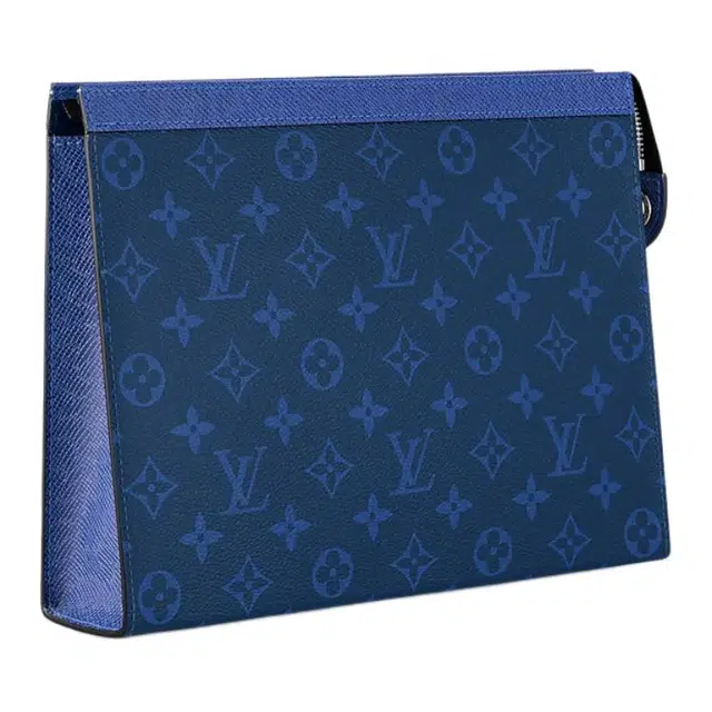 LOUIS VUITTON Pochette Voyage