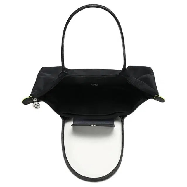 LONGCHAMP Le Pliage Green 28