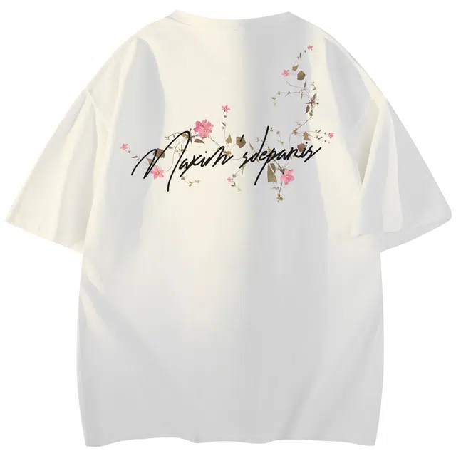 maxim's de paris logoT