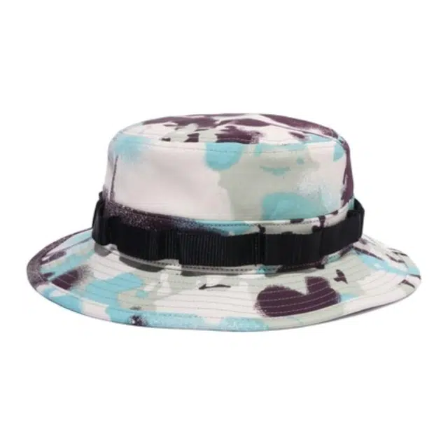 A BATHING APE