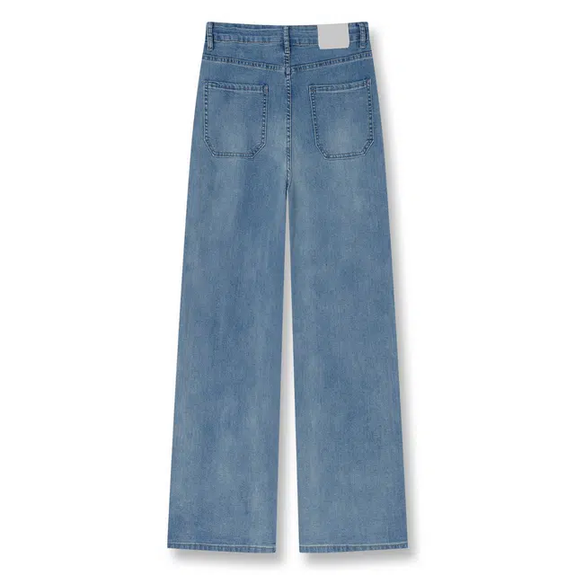 7 FOR ALL MANKIND