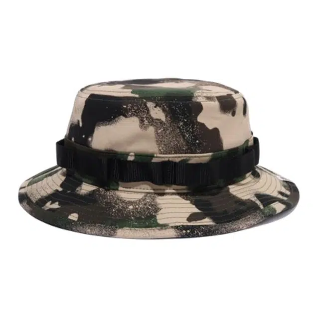 A BATHING APE