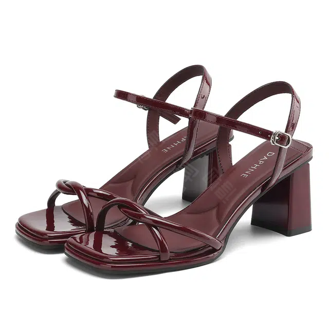 DAPHNE PU