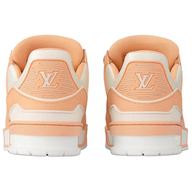 LOUIS VUITTON Trainer logo