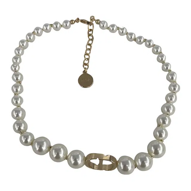 DIOR 30 Montaigne