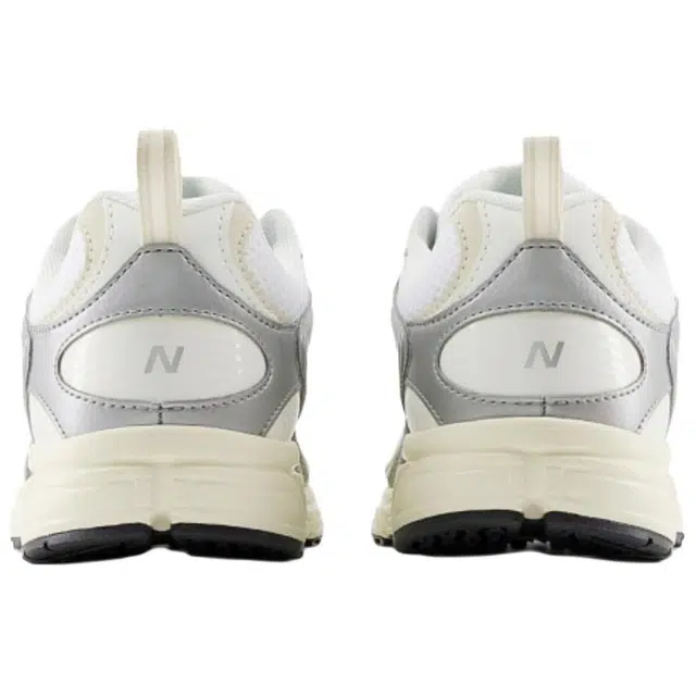 New Balance 408