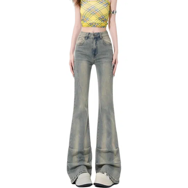 小卷要加油 高腰适中修身喇叭牛仔裤 女款