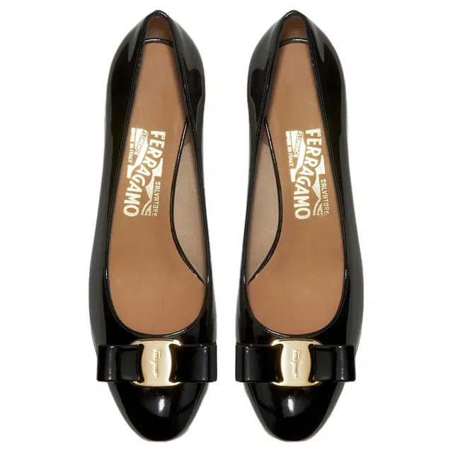 FERRAGAMO Vara 3cm