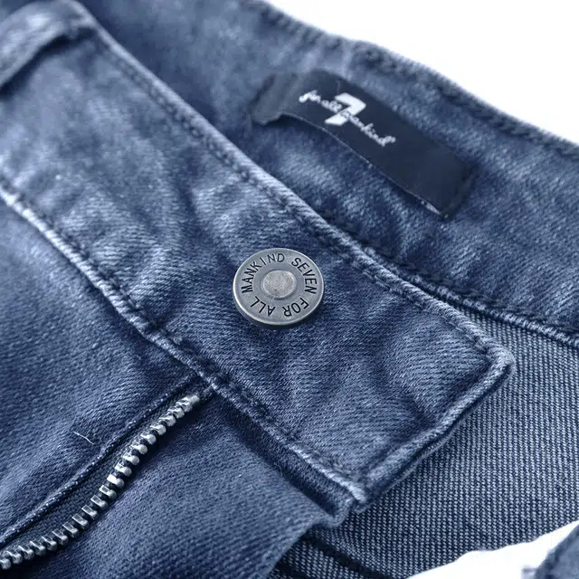 7 FOR ALL MANKIND