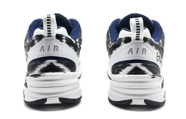 Nike Air Monarch 4