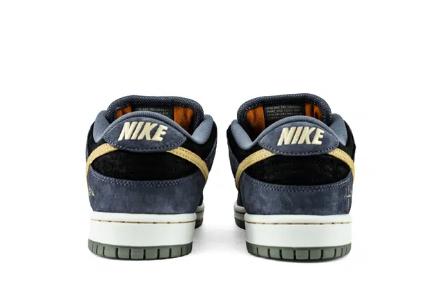 Nike Dunk SB LOW "Light Carbon" Vibe