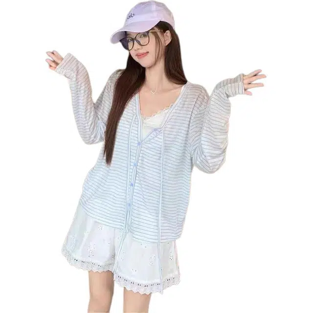 COMMA GIRL MMV