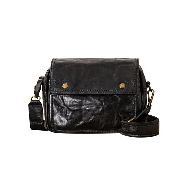 后步 通勤休闲 做旧褶皱复古简约个性百搭青年潮流实用经典 真皮头层牛皮 斜挎单肩包 小号 男女同款情侣款 黑色