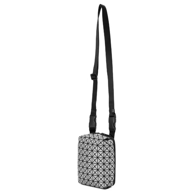 ISSEY MIYAKE Beetle REFLECTOR