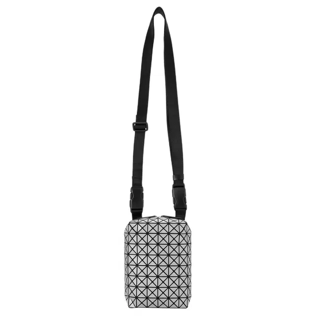 ISSEY MIYAKE Beetle REFLECTOR
