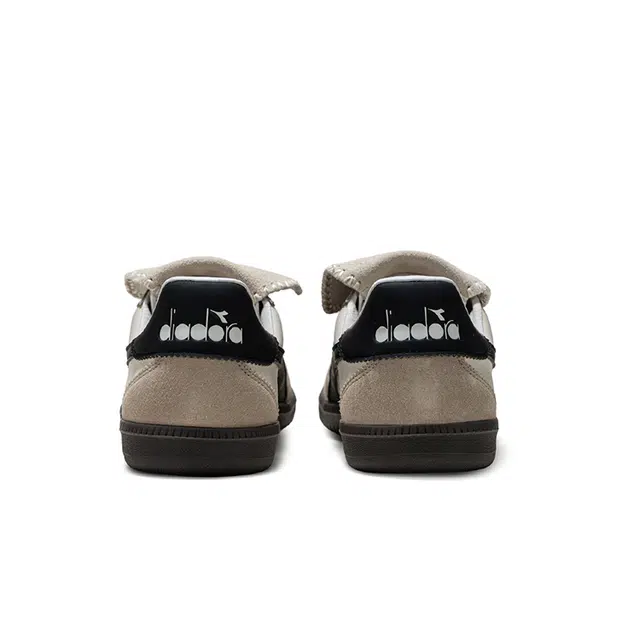 diadora Saunter FC