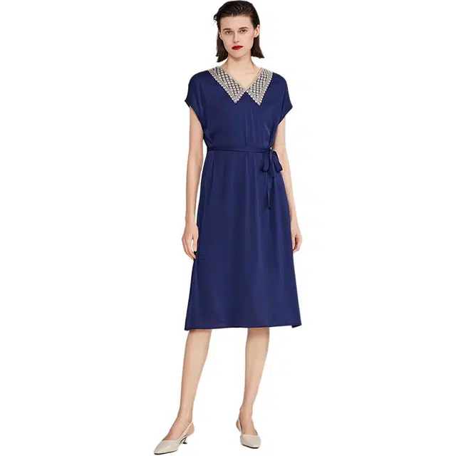 比利斯山羊 法式娃娃领气质通勤重磅桑蚕丝休闲连衣裙 女款